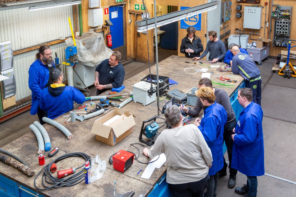 TES Industrial Systems Beverwijk ontvangt de deelnemers van de Techniektuin